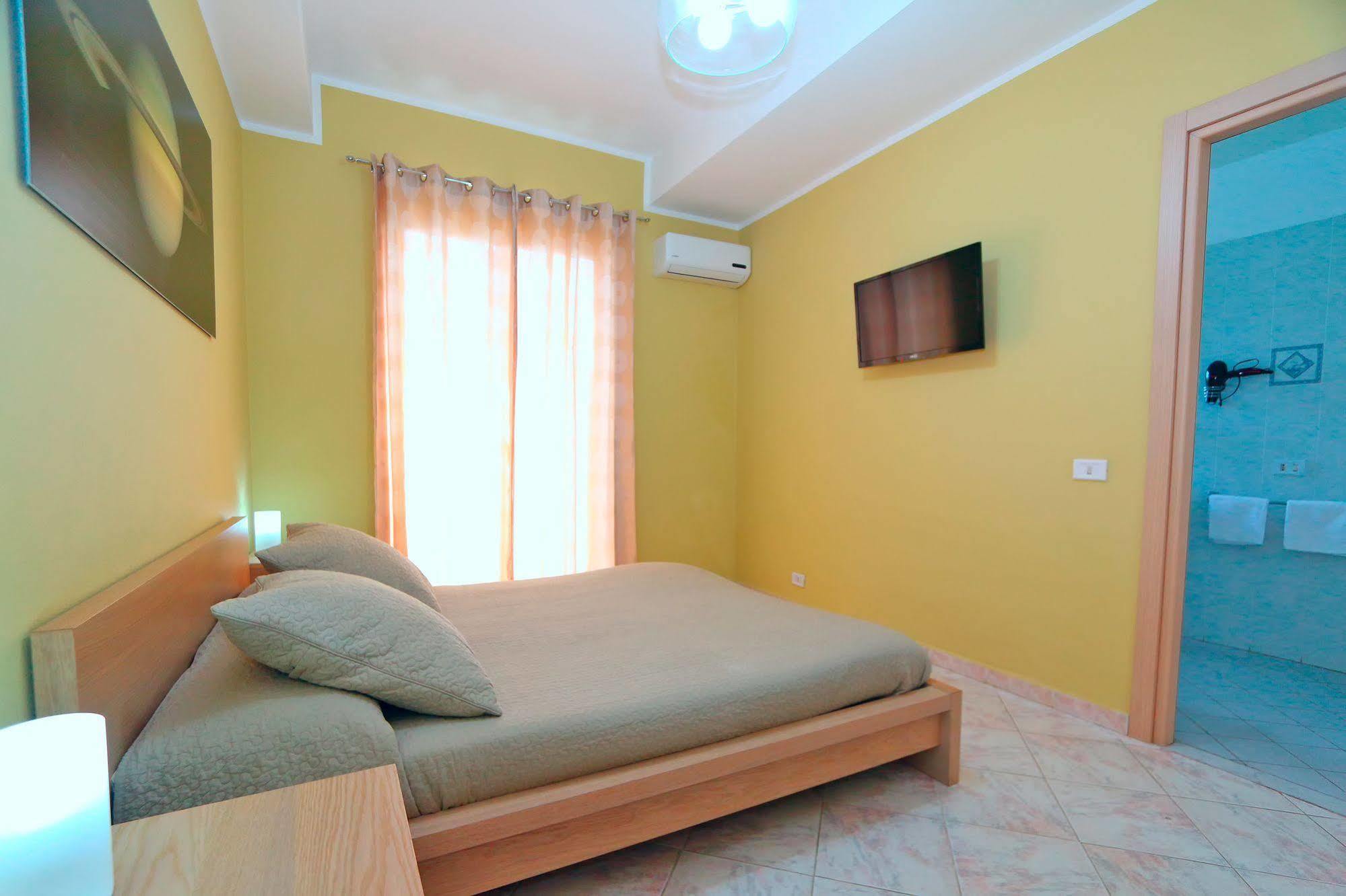 Kosmos Bed & Breakfast Syracuse Ngoại thất bức ảnh