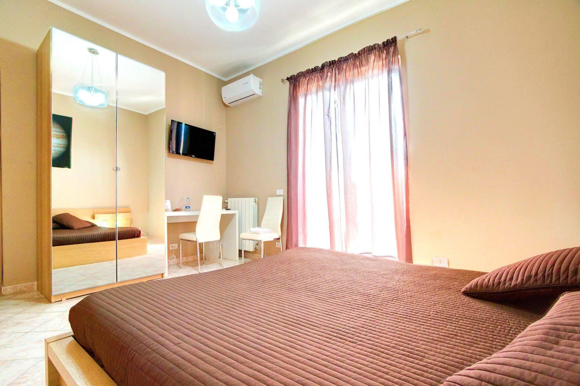 Kosmos Bed & Breakfast Syracuse Ngoại thất bức ảnh