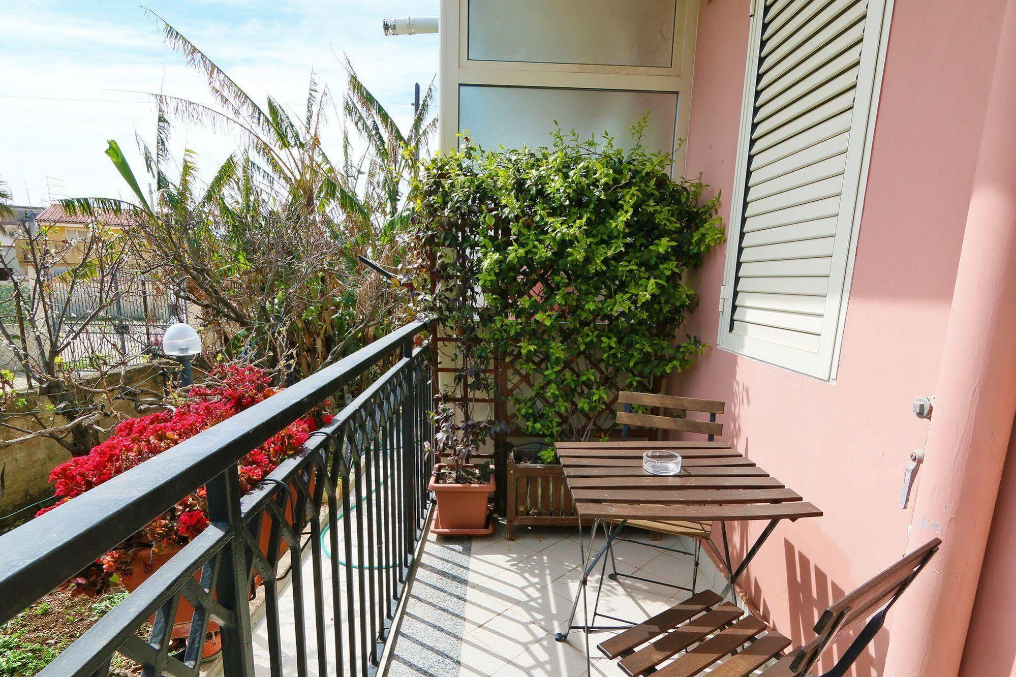 Kosmos Bed & Breakfast Syracuse Ngoại thất bức ảnh